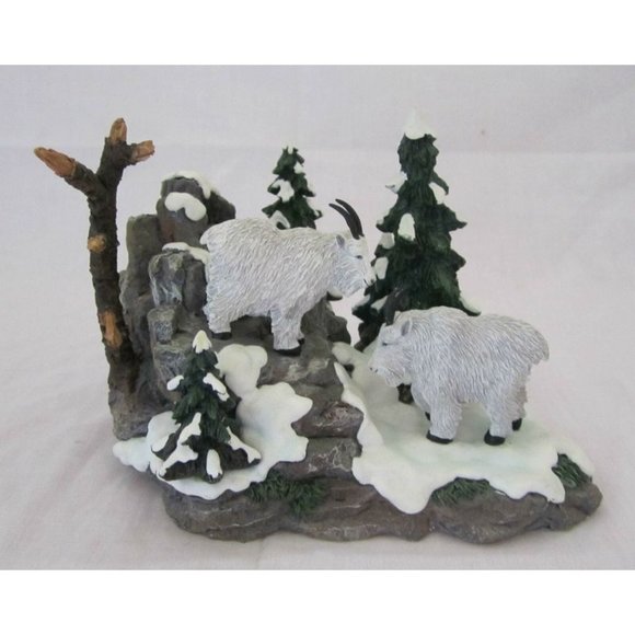 Dept 56 Village Accessories - Woodland Animals at Cliff's Edge - Picture 4 of 6
